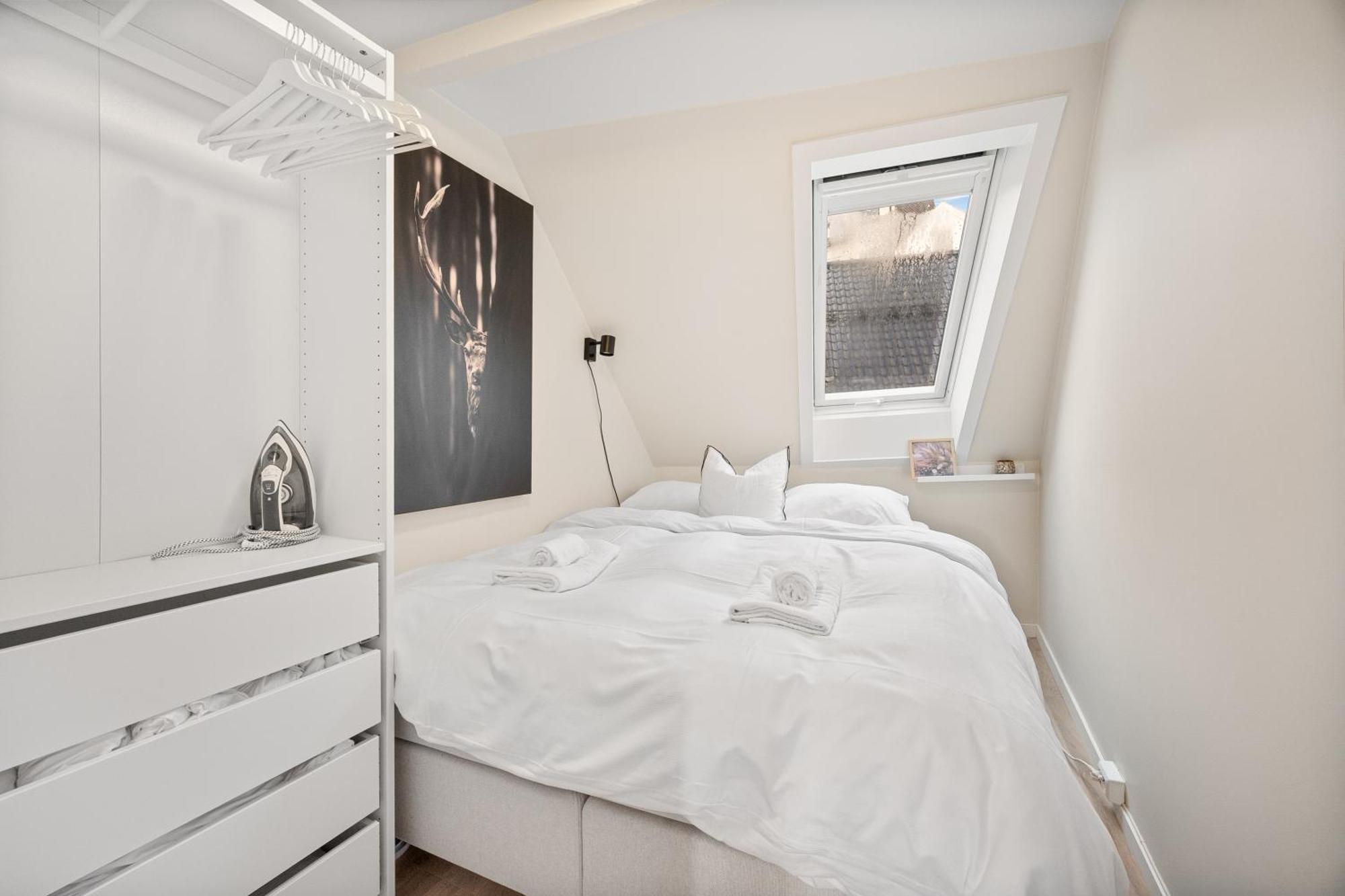 View To Bryggen - Renovated Dec 24 - Historic Cobblestone Street Appartement Bergen Buitenkant foto