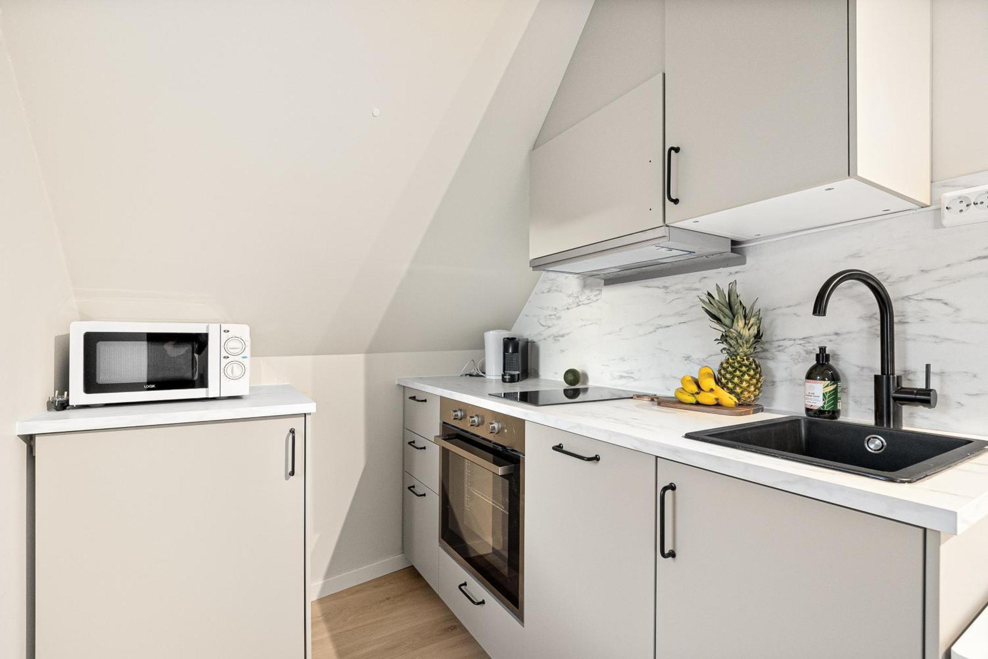 View To Bryggen - Renovated Dec 24 - Historic Cobblestone Street Appartement Bergen Buitenkant foto